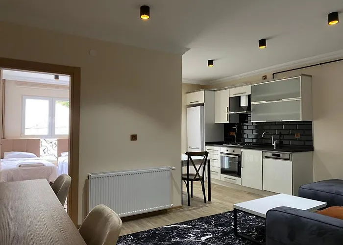 White House Aparthotel 4*