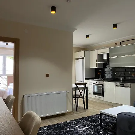 White House Aparthotel 4*