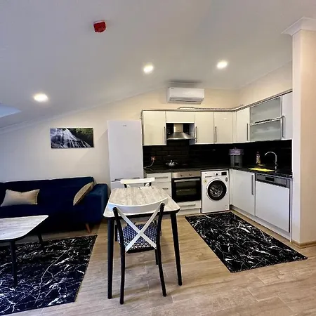 Aparthotel White House *